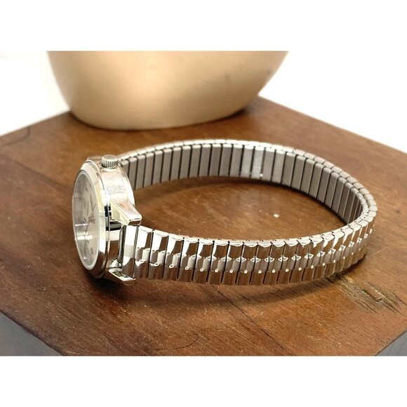 Timex Women's Watch TW2W14300 Indiglo Quartz Mother of Pearl Dial Expansion Band - Picture 9 of 14